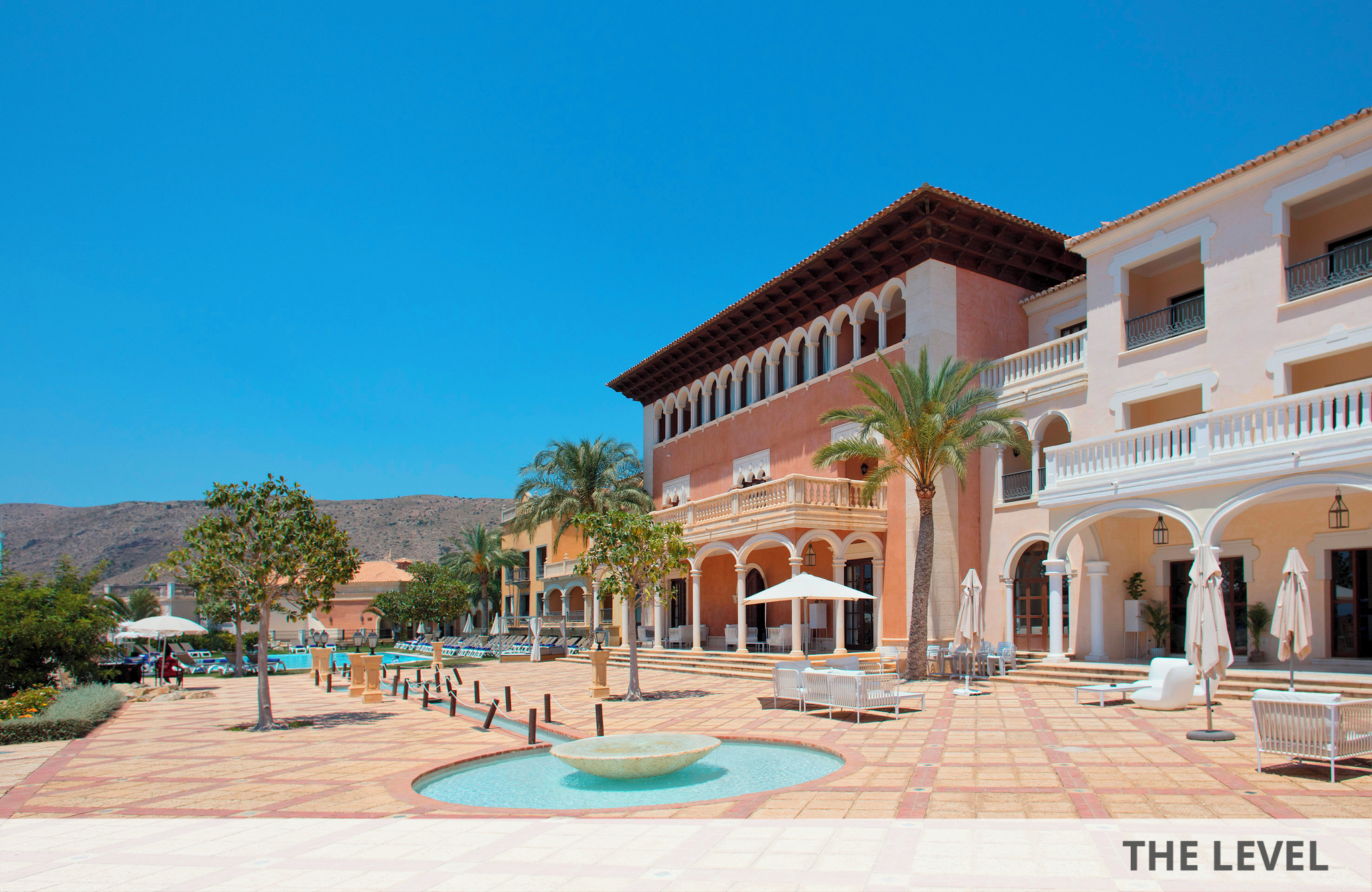//www.jet2holidays.com/-/media/assets/product images - custom overview groups/alc/melia villaitana - family and the level/alc_71155_melia_villaitana_0725_04_689x448.jpg