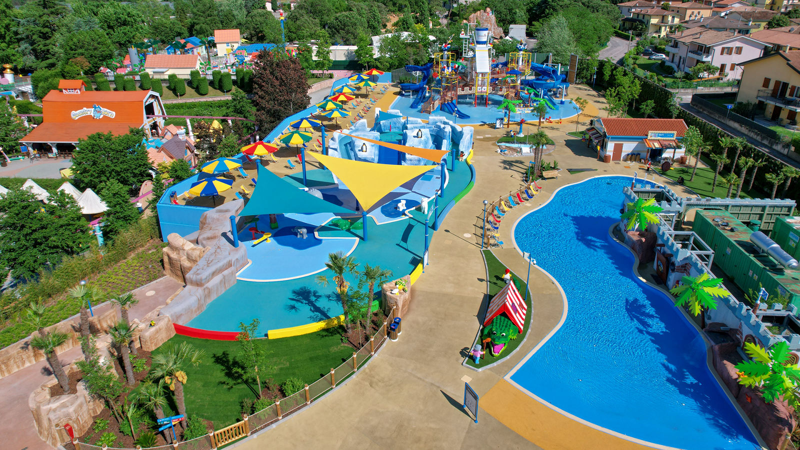 //www.jet2holidays.com/-/media/assets/product images - custom overview groups/vrn/gardaland/vrn_77571_bella-italia-apartments_230626_03_custom-overview-1600-x-900.jpeg