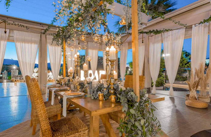 //www.jet2holidays.com/-/media/assets/product images - custom overview groups/zth/venus hotel suites/zth_70802_venus-hotel-and-suites-zth_140126_02_custom-overview--689-x-448.jpeg