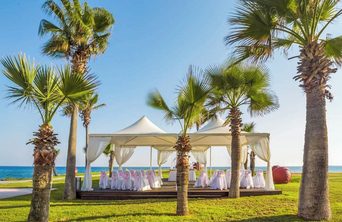 //www.jet2holidays.com/-/media/assets/wedding custom overviews/adams beach/lca_68925_adams_beach_hotel_0725_08_689x448.jpg