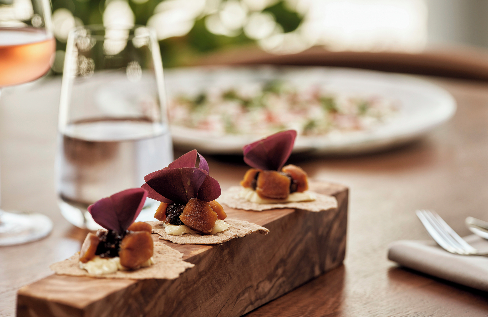 //www.jet2holidays.com/-/media/corfu/olivar suites hb/cfu_82559_the_olivar_suites_1224_02_689x448.jpg