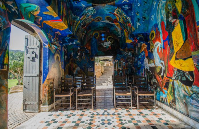 //www.jet2holidays.com/-/media/custom overview images/j2w/columbia beach resort/all saints chapel interior.jpg