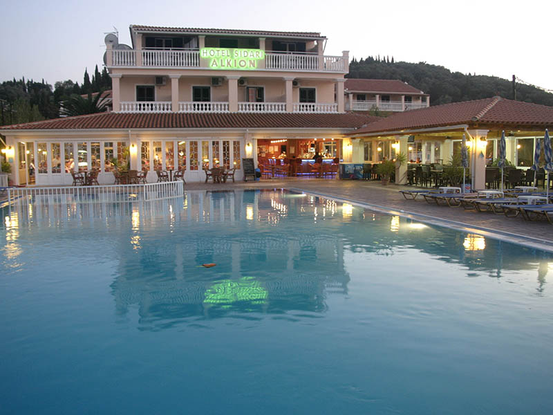 http://www.jet2holidays.com/hotelimages/ohgimages/customphotos/546_alkyon%20hotel_23_20120822_113918.gif