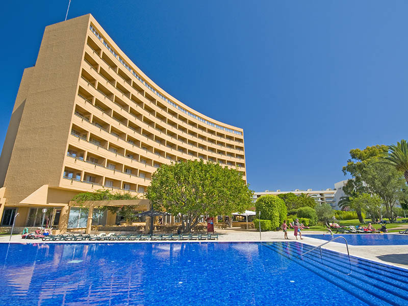 Foto bij PART 3 � Looking for Justin