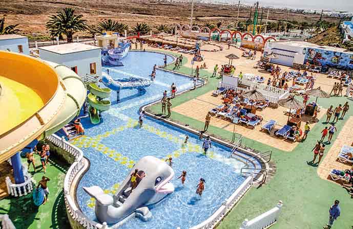 //www.jet2holidays.com/-/media/assets/product images - custom overview groups/ace/aquapark costa teguise/ace_72807_h10_suites_lanzarote_g_wpark_0416_10.jpg