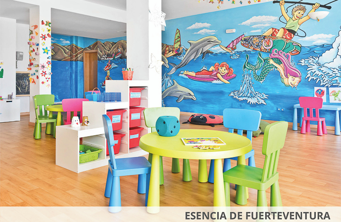 //www.jet2holidays.com/-/media/assets/product images - custom overview groups/fue/fuerteventura princess/fue_72313_fuerteventura_princess_0421_11_689x448.jpg