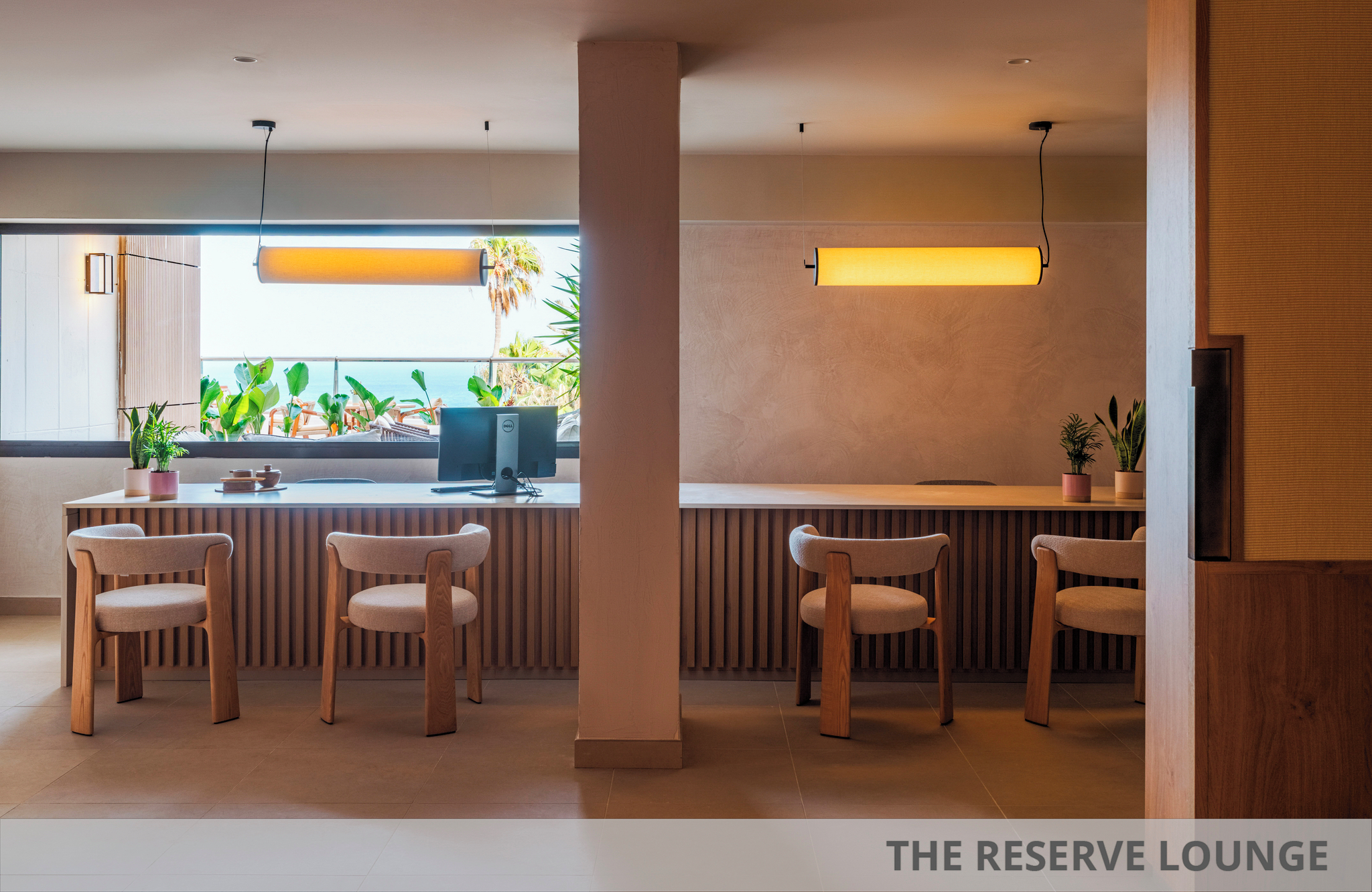 //www.jet2holidays.com/-/media/assets/product images - custom overview groups/fue/paradisus by melia/fue_71578_paradisus_by_melia_fuerteventura_0925_01_689x448.jpg