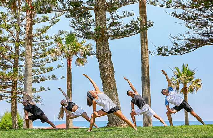 //www.jet2holidays.com/-/media/assets/product images - custom overview groups/her/grecotel luxme white/her_81870_grecotel-luxme-white_210426_01_custom-overview--689-x-448.jpeg