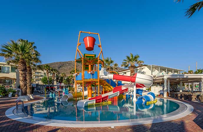 //www.jet2holidays.com/-/media/assets/product images - custom overview groups/her/her70089starbeachvillagewaterpark062218.jpg
