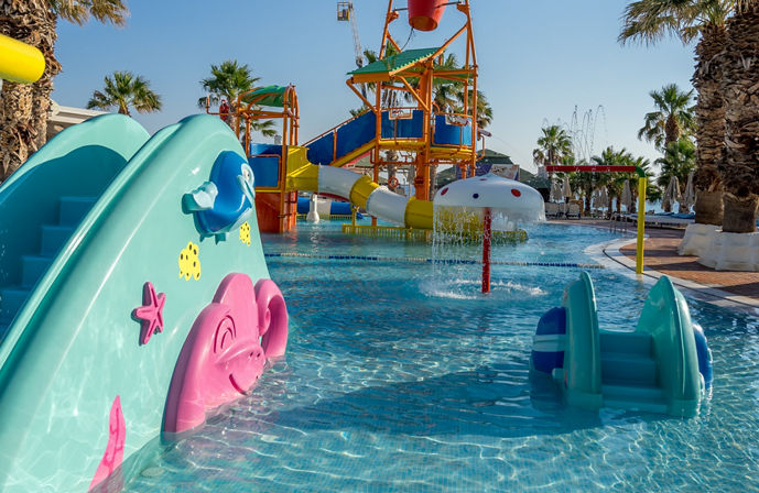 //www.jet2holidays.com/-/media/assets/product images - custom overview groups/her/star beach village and waterpark/her_70089_star-beach-village-and-waterpark_190326_05_custom-overview--689-x-448.jpeg