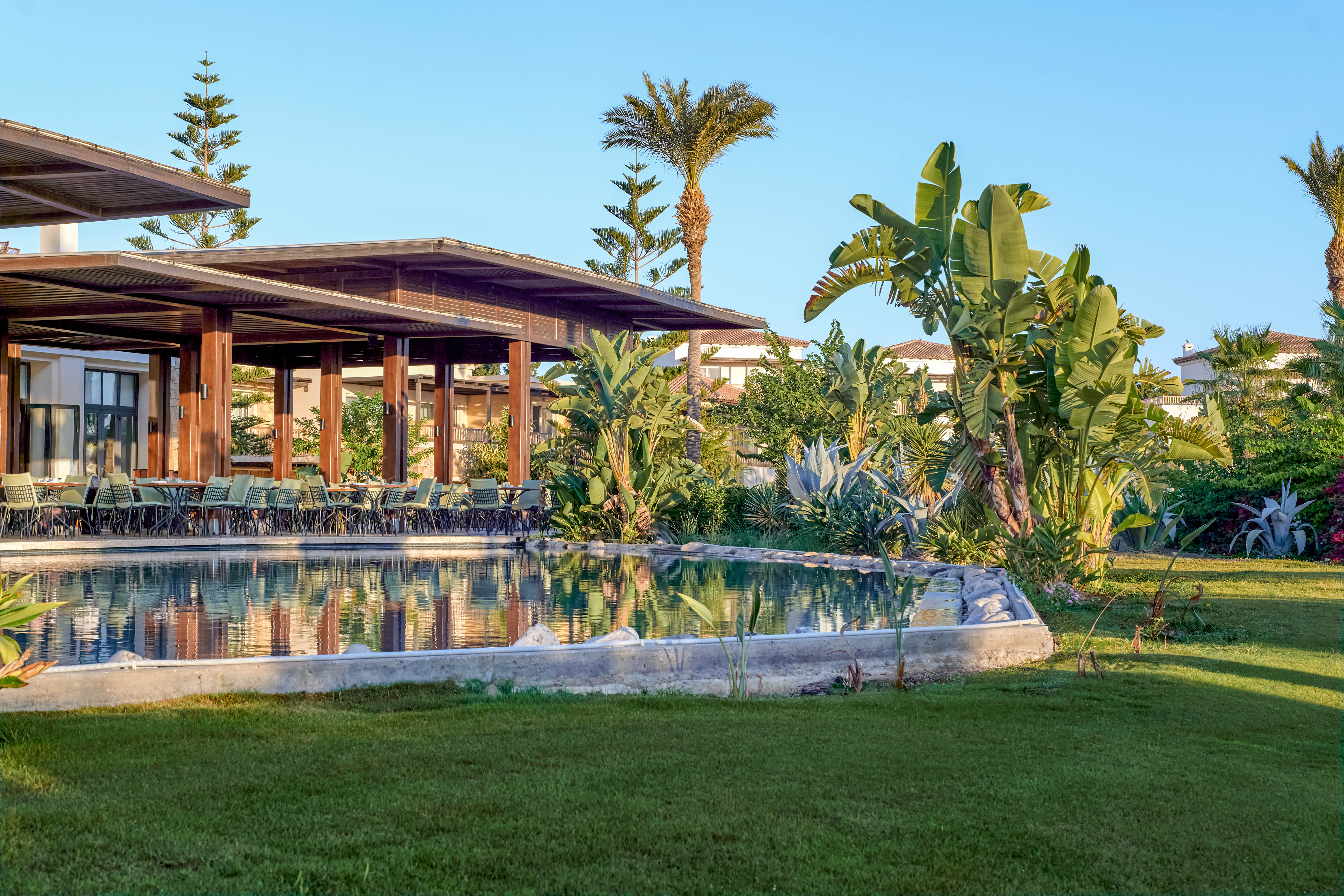 //www.jet2holidays.com/-/media/assets/product images - custom overview groups/kgs/grecotel luxme kos/kgs_77490_grecotel-luxme-kos_200426_04.jpg