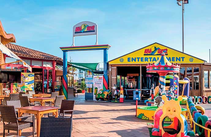 //www.jet2holidays.com/-/media/assets/product images - custom overview groups/mah/aqua centre/mah82974globalesbinimaraquacentrewaterpark032109.jpg