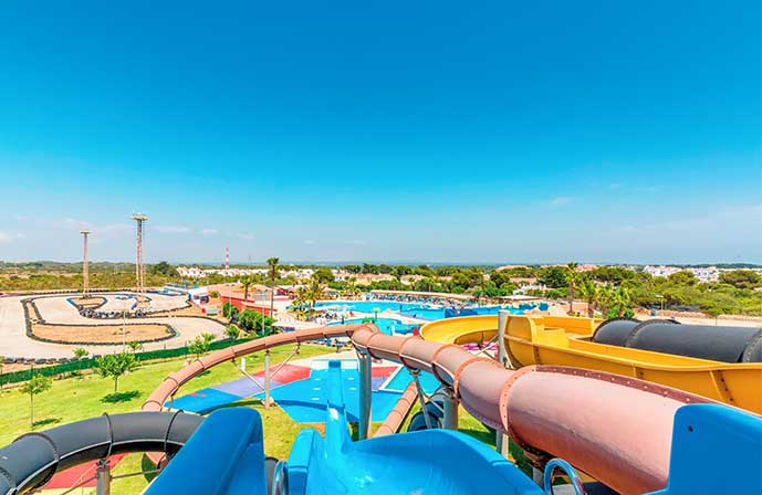 //www.jet2holidays.com/-/media/assets/product images - custom overview groups/mah/lago/mah_315_roc_lago_park_apartments_0719_01.jpg