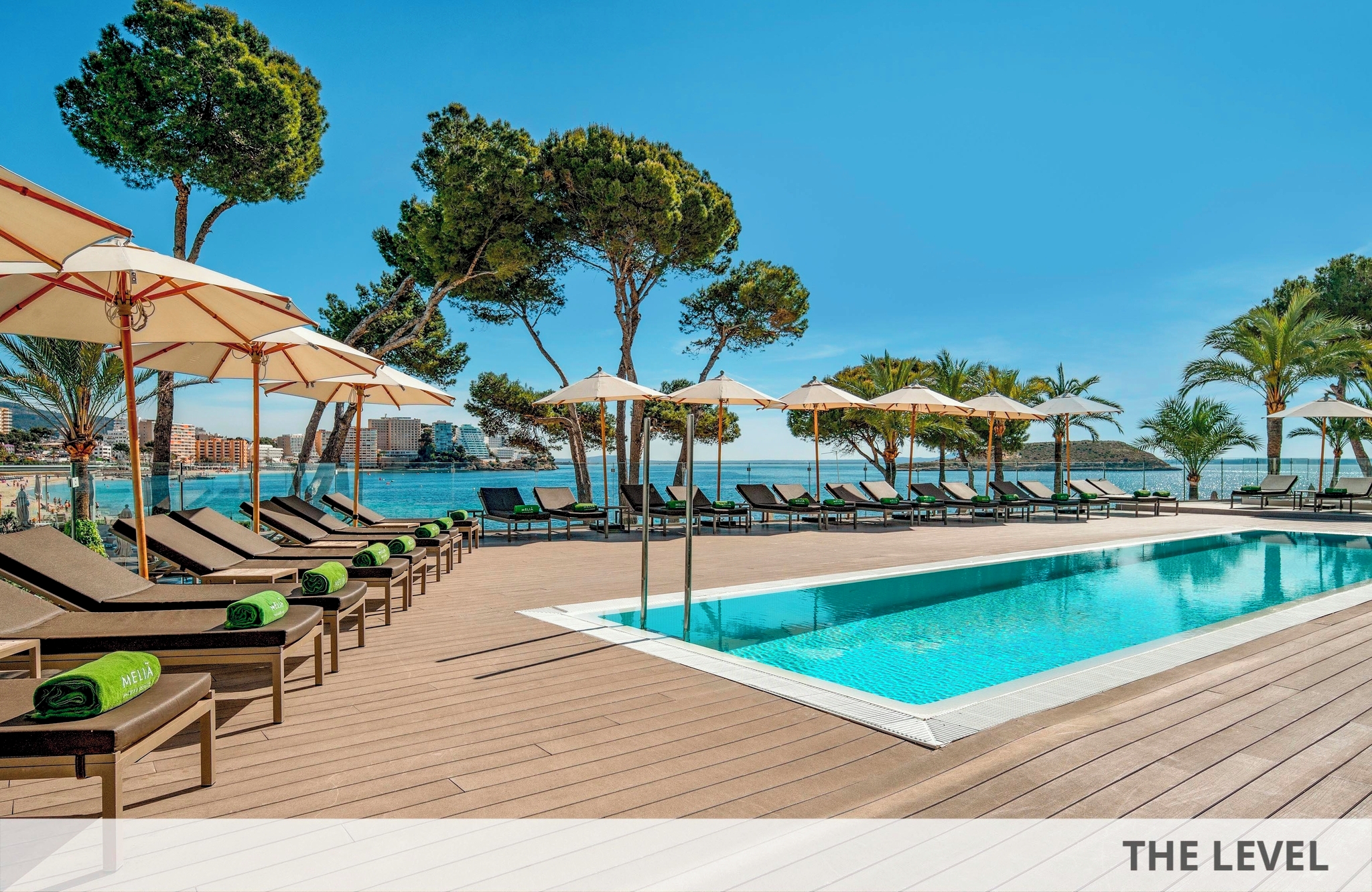 //www.jet2holidays.com/-/media/assets/product images - custom overview groups/pmi/melia/pmi_73543_melia_calvia_beach_1025_09_689x448.jpg