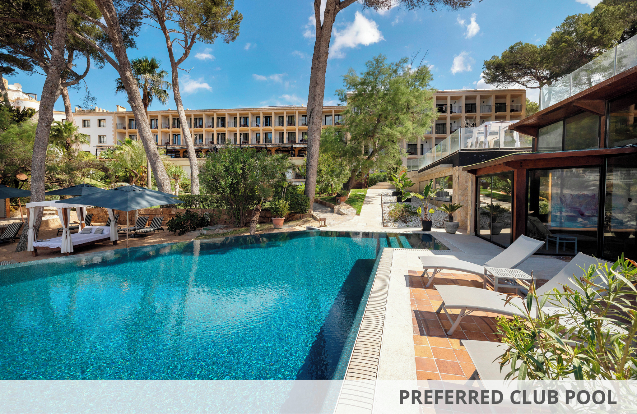 //www.jet2holidays.com/-/media/assets/product images - custom overview groups/pmi/secrets mallorca villamil/pmi_73506_secrets_mallorca_villamil_0625_01_689x448.jpg