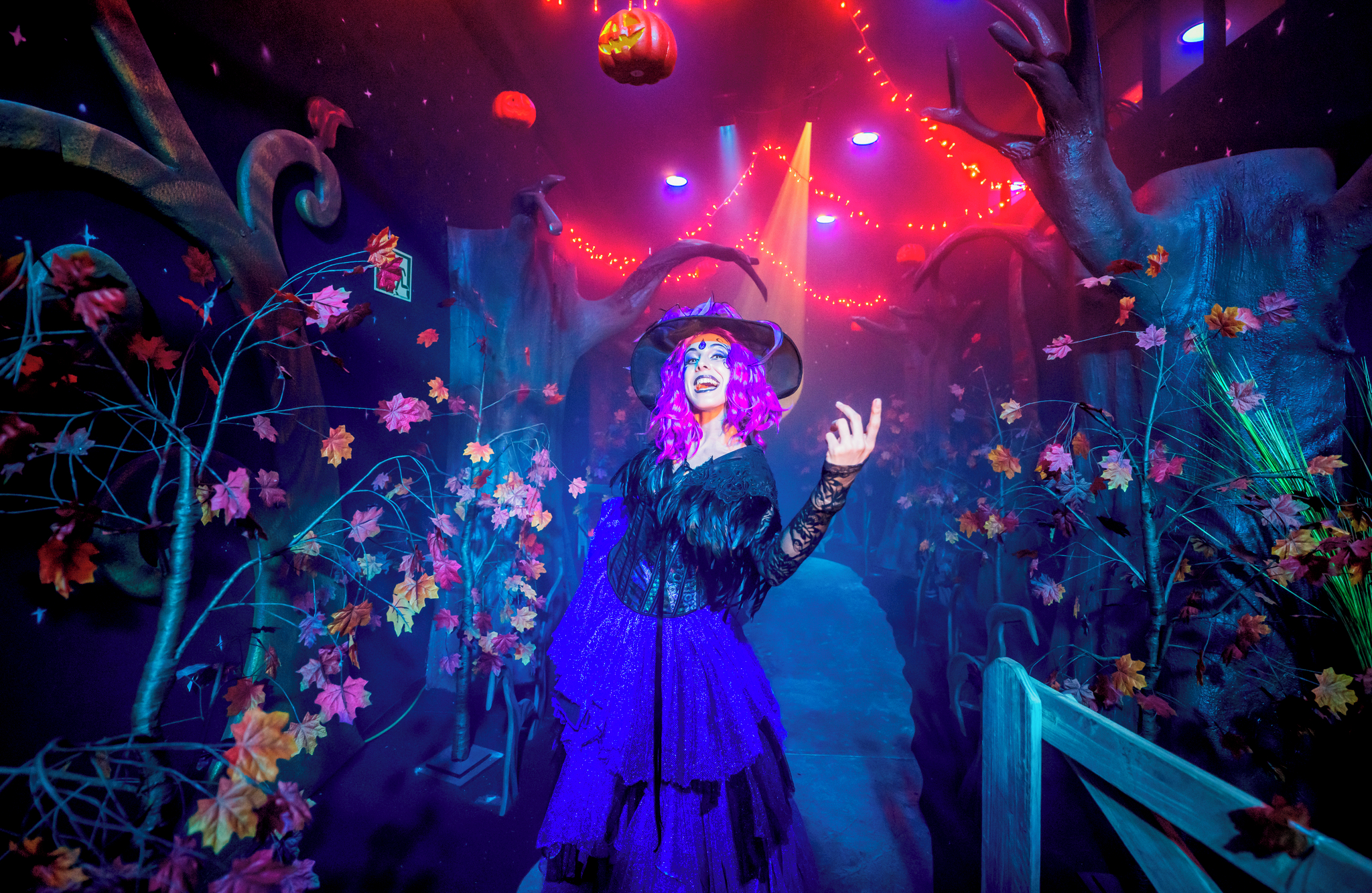 //www.jet2holidays.com/-/media/assets/product images - custom overview groups/portaventura/bcn_68987_hotel_el_paso_portaventura_theme_park_0825_03_689x448.jpg