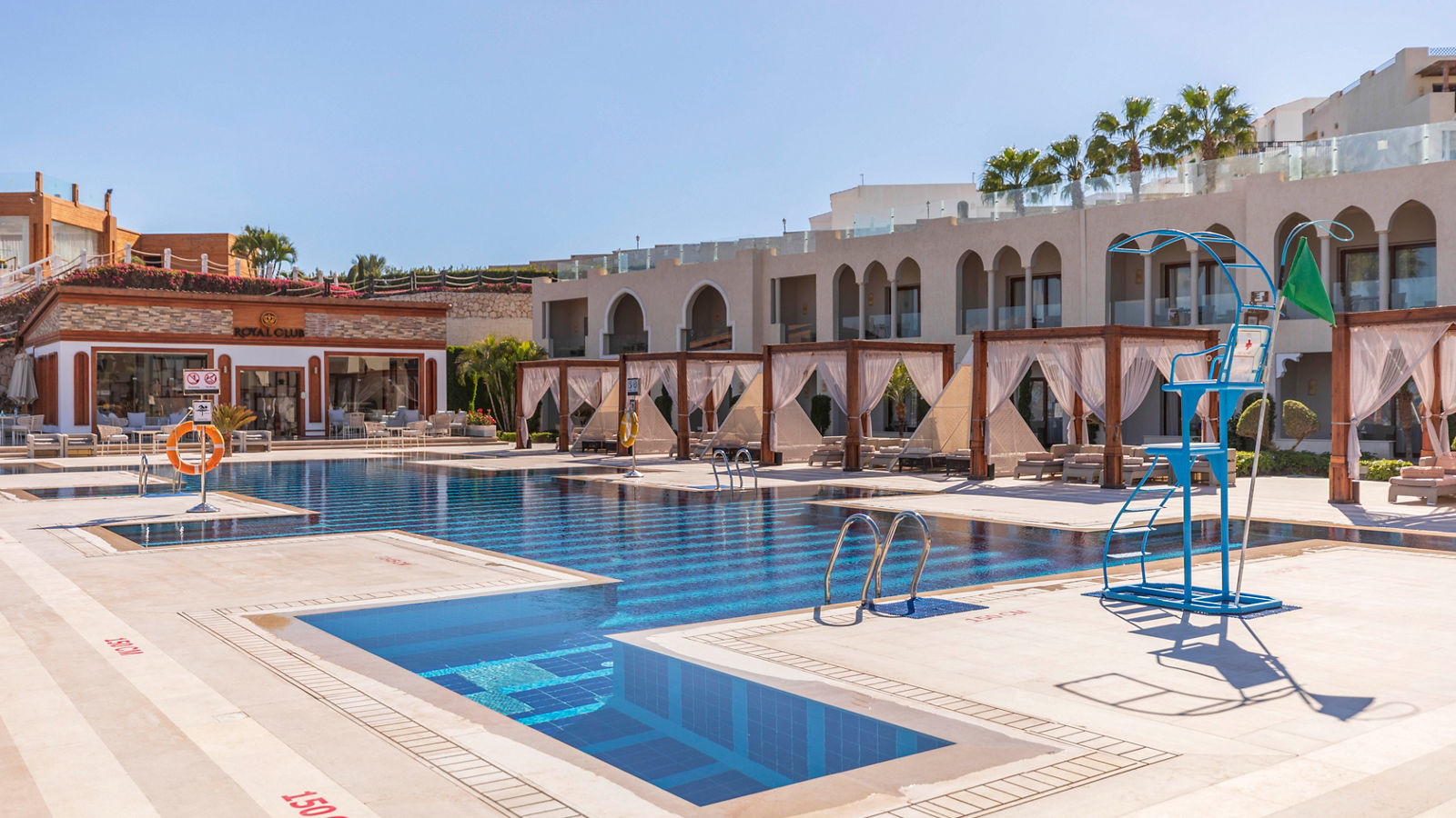 //www.jet2holidays.com/-/media/assets/product images - custom overview groups/ssh/sunrise arabian beach resort/ssh_92179_sunrise-arabian-beach-resort_080726_14_custom-overview-1600-x-900.jpeg