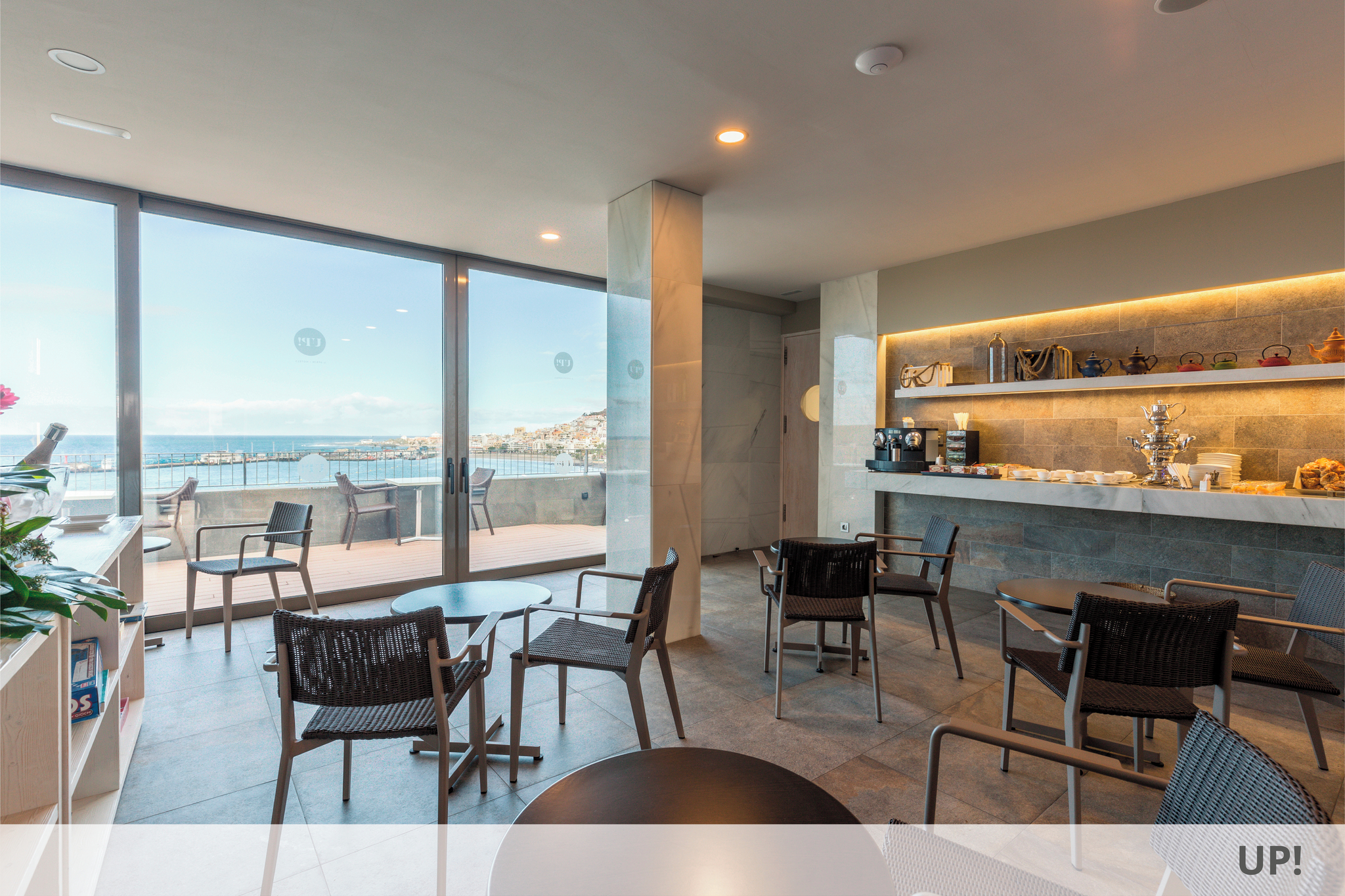 //www.jet2holidays.com/-/media/assets/product images - custom overview groups/tfs/spring arona gran hotel/tfs_204_spring_hotel_arona_grannn_0418_13.jpg