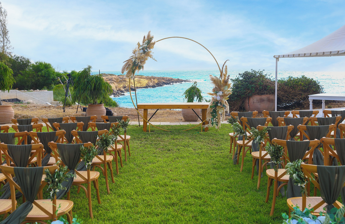 //www.jet2holidays.com/-/media/assets/wedding custom overviews/coral beach hotel resort/pfo3174coralbeachhotelresort072501689x448.jpg