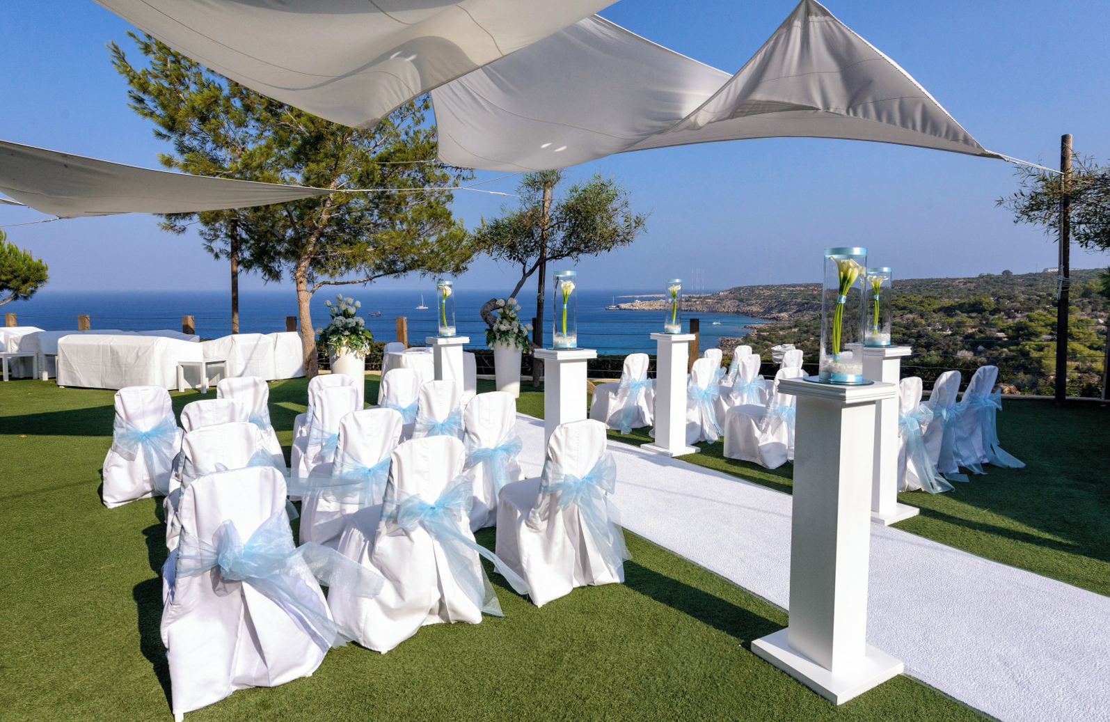 //www.jet2holidays.com/-/media/assets/wedding custom overviews/grecian park/lca_70522_grecian_park_hotel_0725_01_689x448.jpg