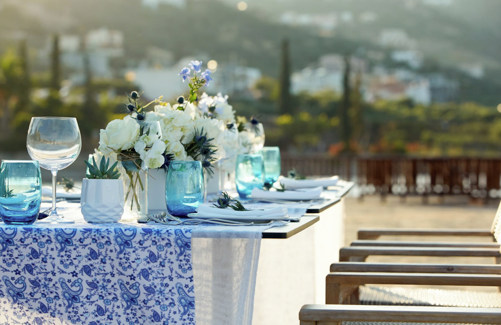 //www.jet2holidays.com/-/media/assets/wedding custom overviews/jet2 weddings images 101025/her_74642_mirabello_bay_luxury_resort_1025_jet2weddings_06_689x448.jpg