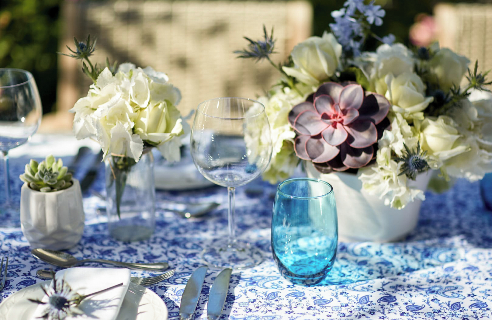 //www.jet2holidays.com/-/media/assets/wedding custom overviews/jet2 weddings images 101025/her_74642_mirabello_bay_luxury_resort_1025_jet2weddings_07_689x448.jpg