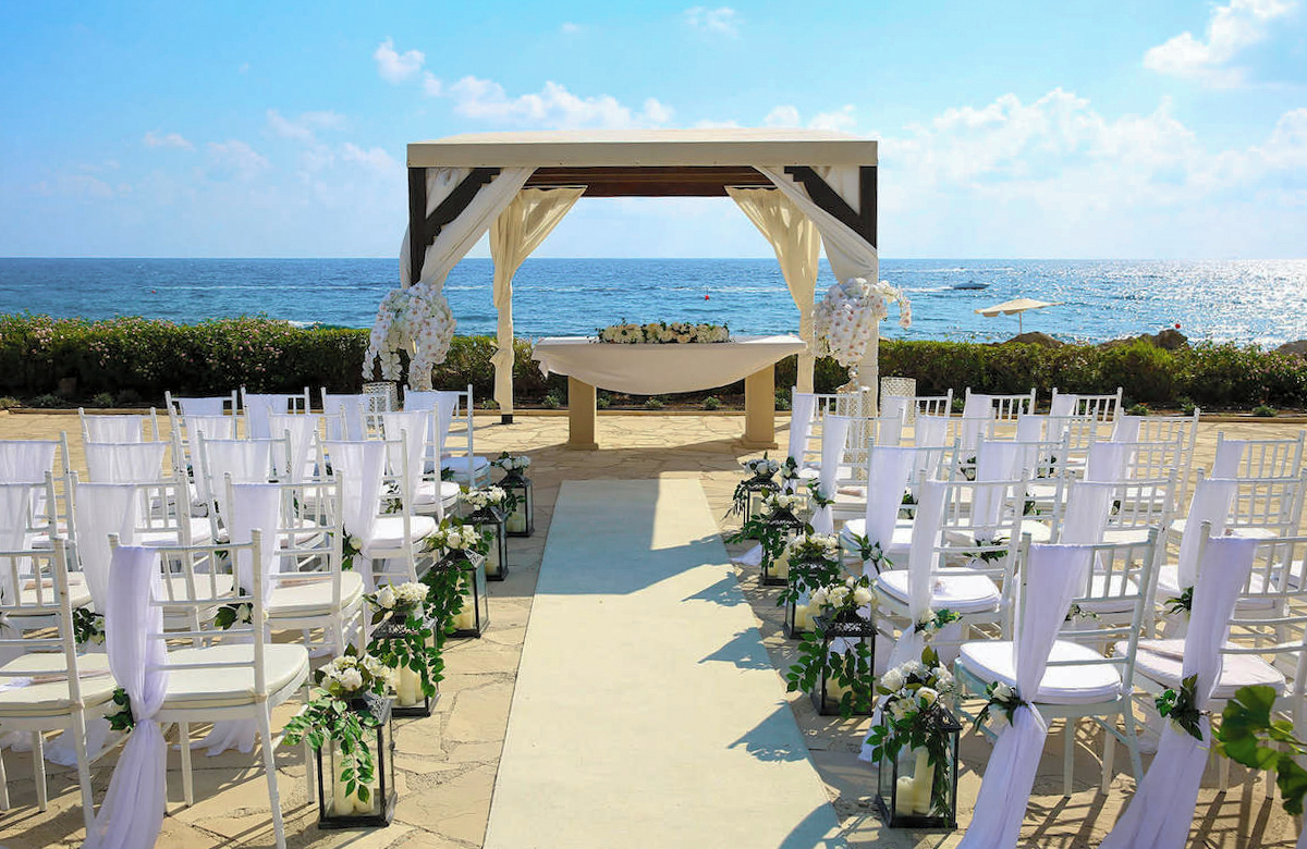 //www.jet2holidays.com/-/media/assets/wedding custom overviews/leonardo plaza cypria maris beach hotel/pfo74527leonardoplazacypriamarisbeachhotelspa072502689x448.jpg