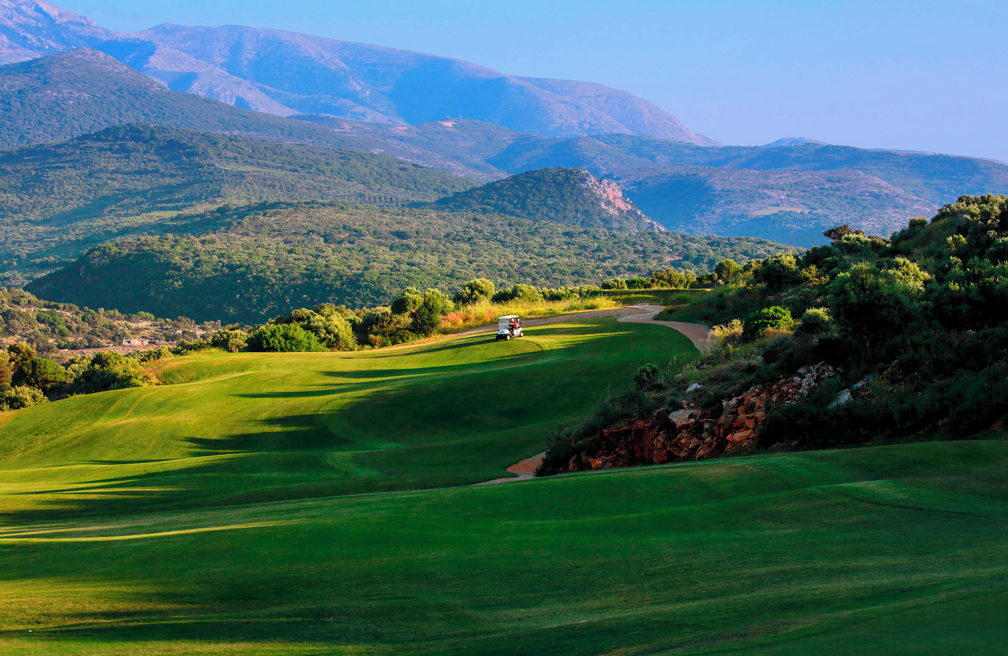 //www.jet2holidays.com/-/media/crete golf custom overview/her_88704_crete_golf_club_5_nights_with_3_rounds_included_0125_31_689x448.jpg
