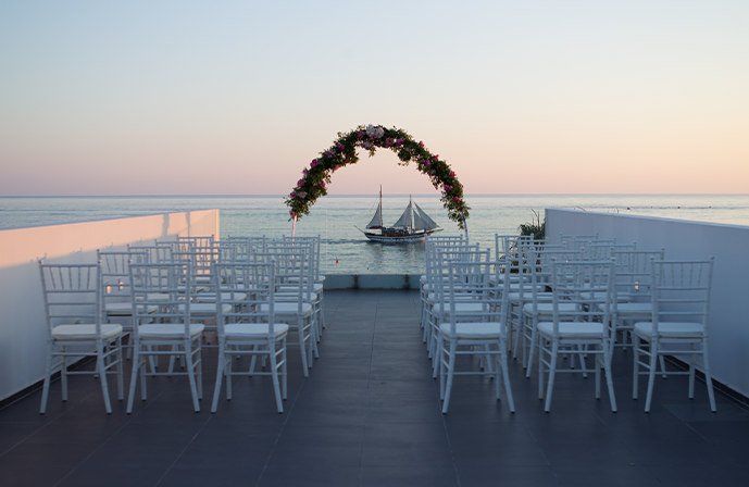 //www.jet2holidays.com/-/media/custom overview images/j2w/almyra-wedding1.png