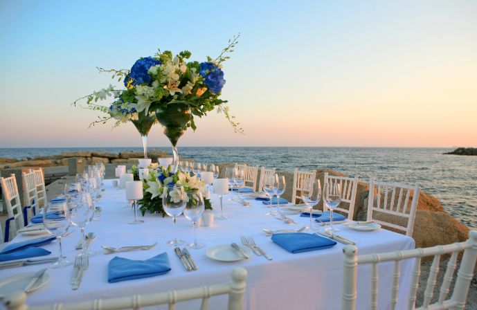 //www.jet2holidays.com/-/media/custom overview images/j2w/amathus/wedding dinner.jpg