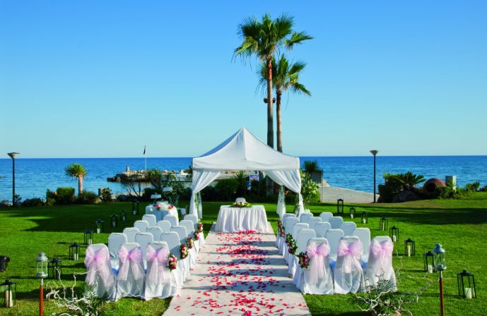 //www.jet2holidays.com/-/media/custom overview images/j2w/amathus/wedding set up in gardens.jpg