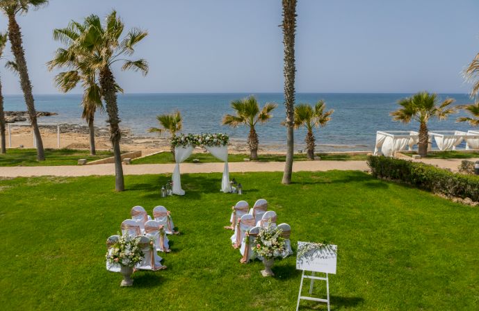 //www.jet2holidays.com/-/media/custom overview images/j2w/aquamare/beach wedding venue 3.jpg