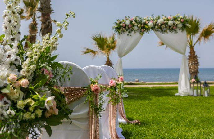 //www.jet2holidays.com/-/media/custom overview images/j2w/aquamare/beach wedding venue 5.jpg