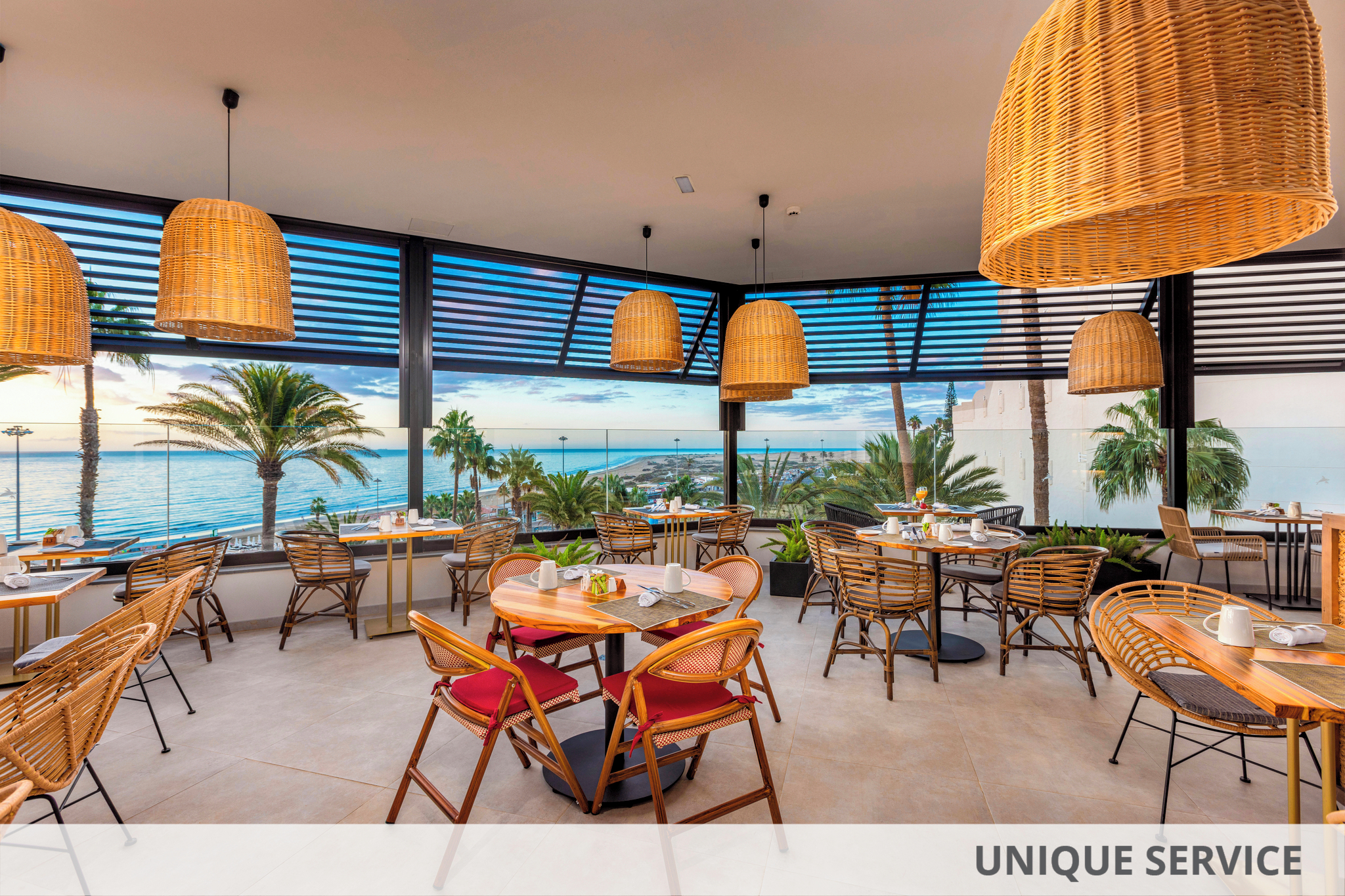 //www.jet2holidays.com/-/media/custom overview images/lpa/corallium dunamar/lpa_70441_corallium_dunamar_by_lopesan_hotels_1224_01.jpg