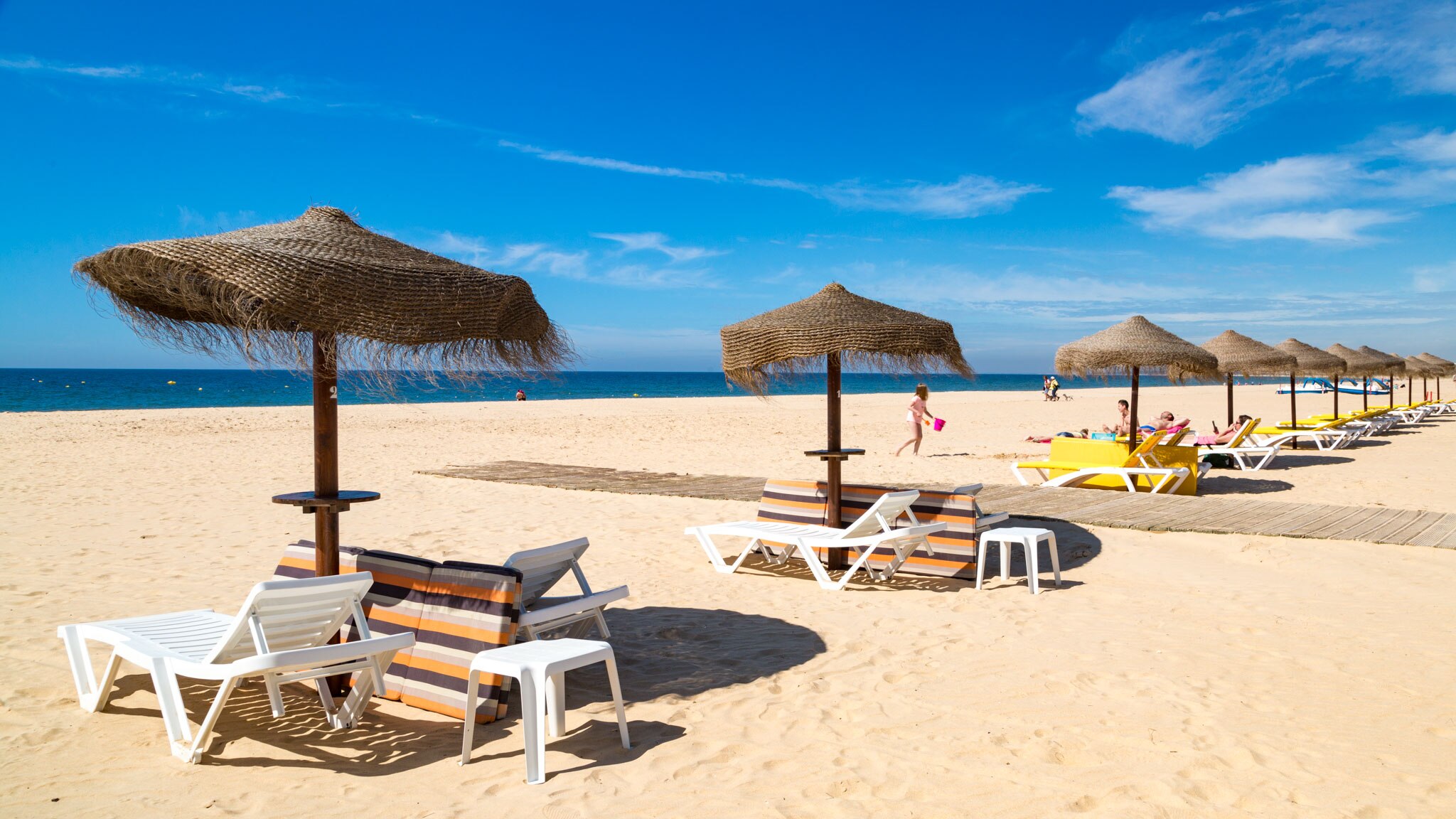 Download Praia De Monte Gordo Algarve Jet2holidays For iPhone Wallpaper Praia De Monte Gordo Algarve Jet2holidays For iPhone