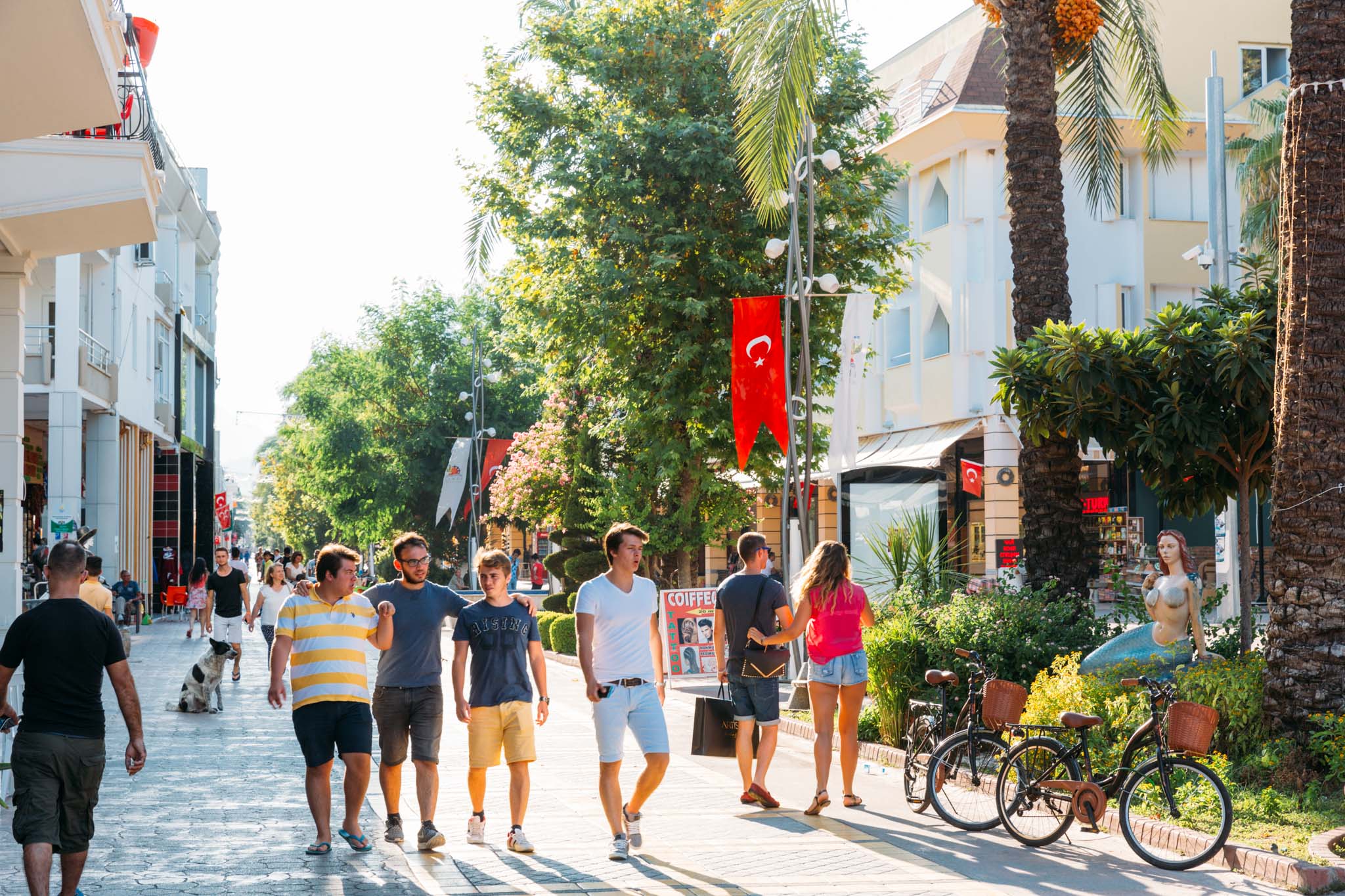 Deniz Caddesi Main Street