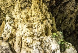 Cave Nerospilia
