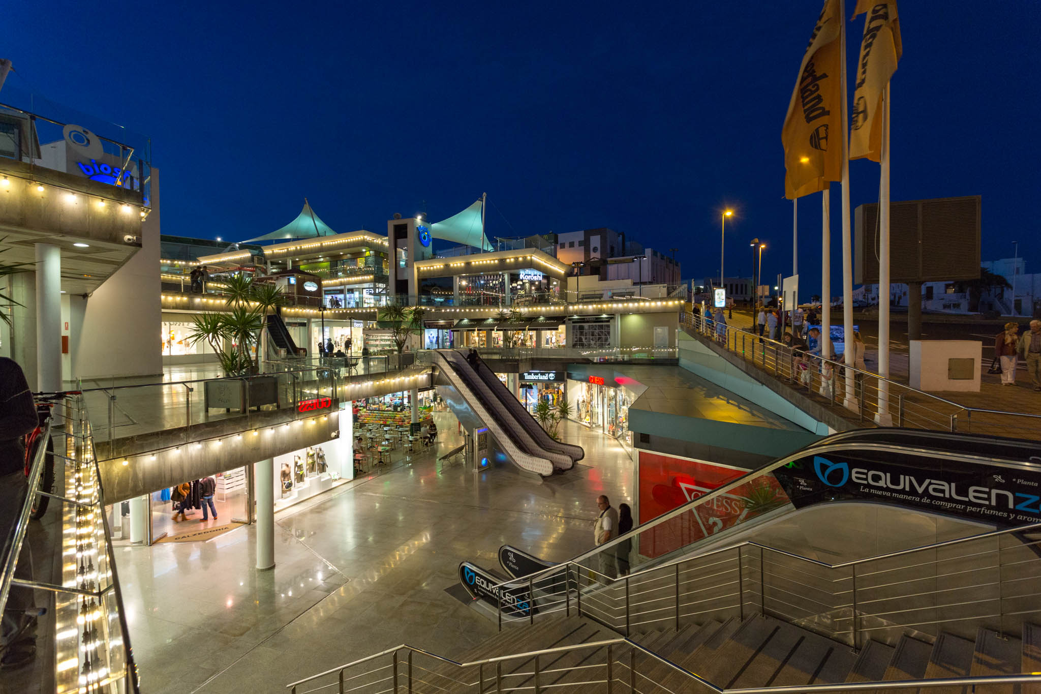 Biosfera Plaza Shopping Centre (Lanzarote) | Jet2holidays
