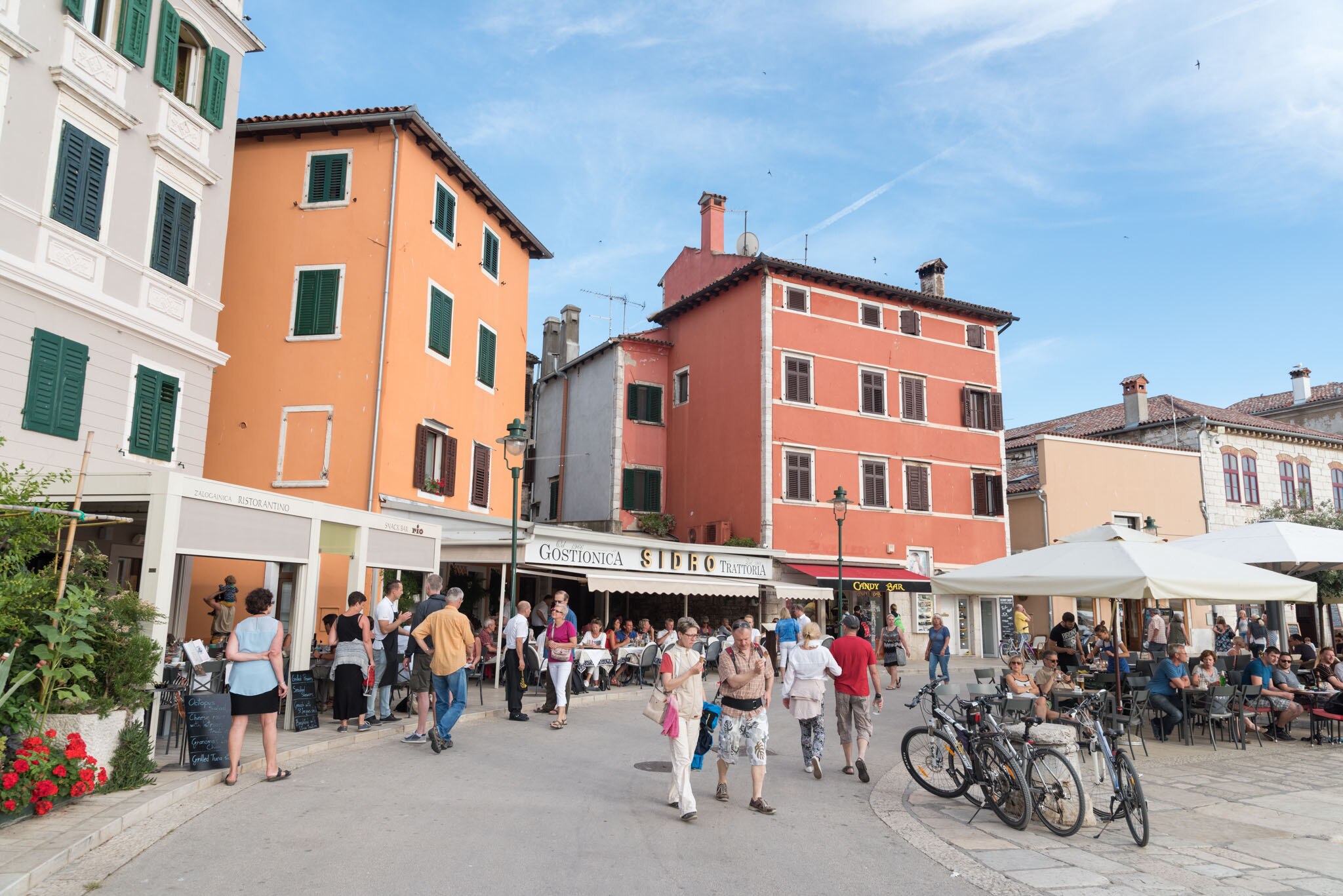 Restaurants along the Riva 
