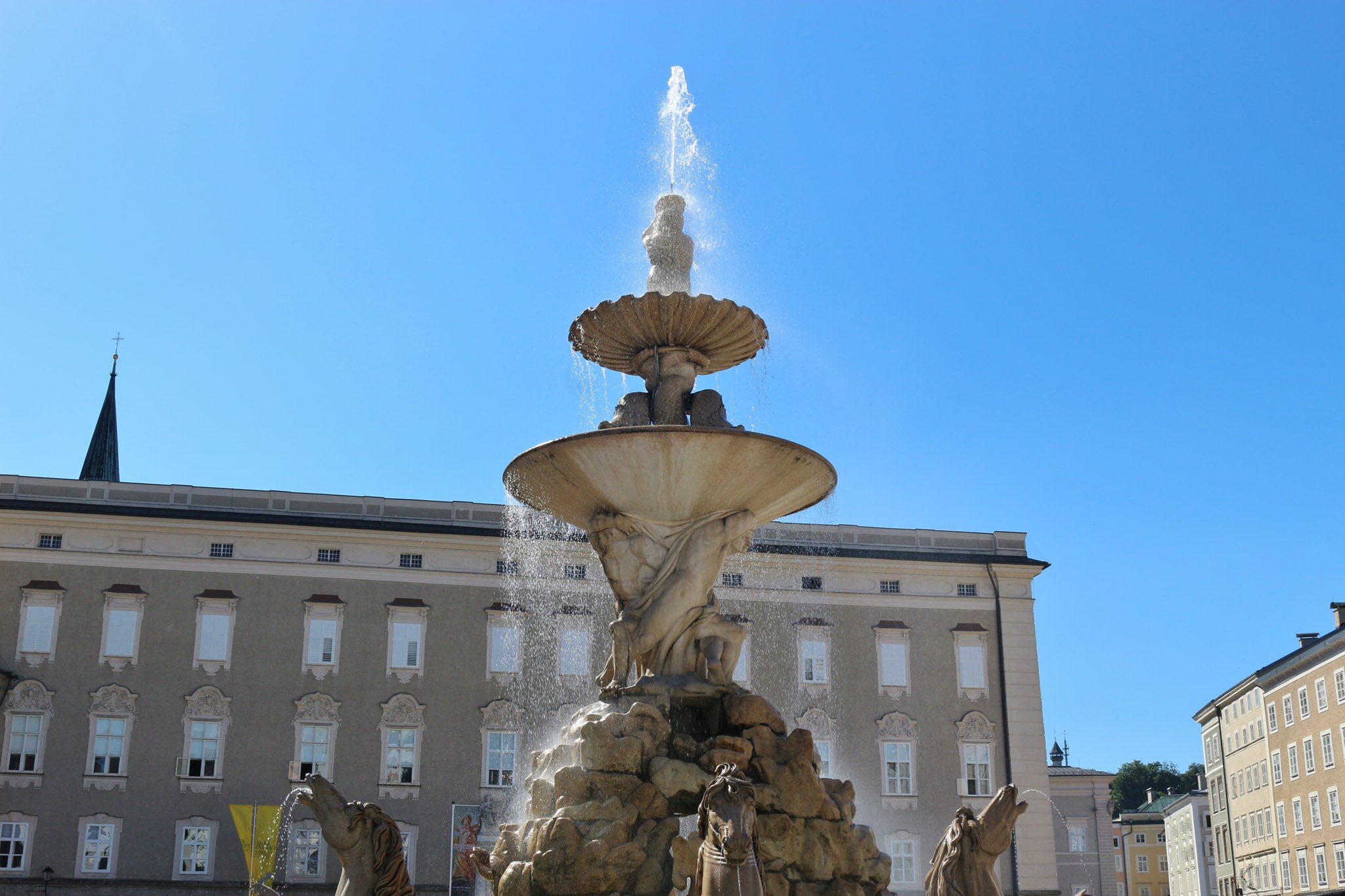 Residenzbrunnen - Fountain