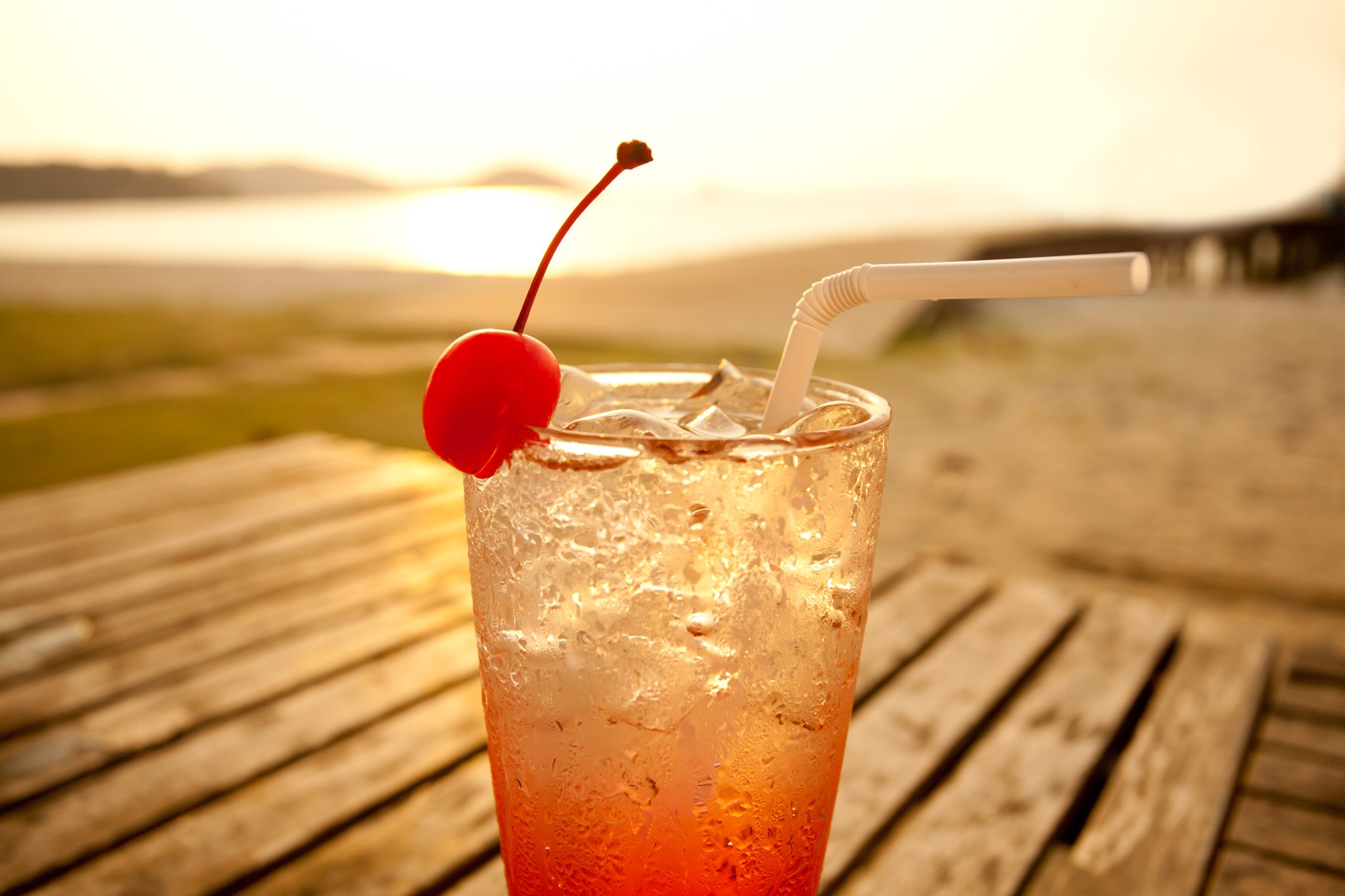 Beachfront cocktail bars 
