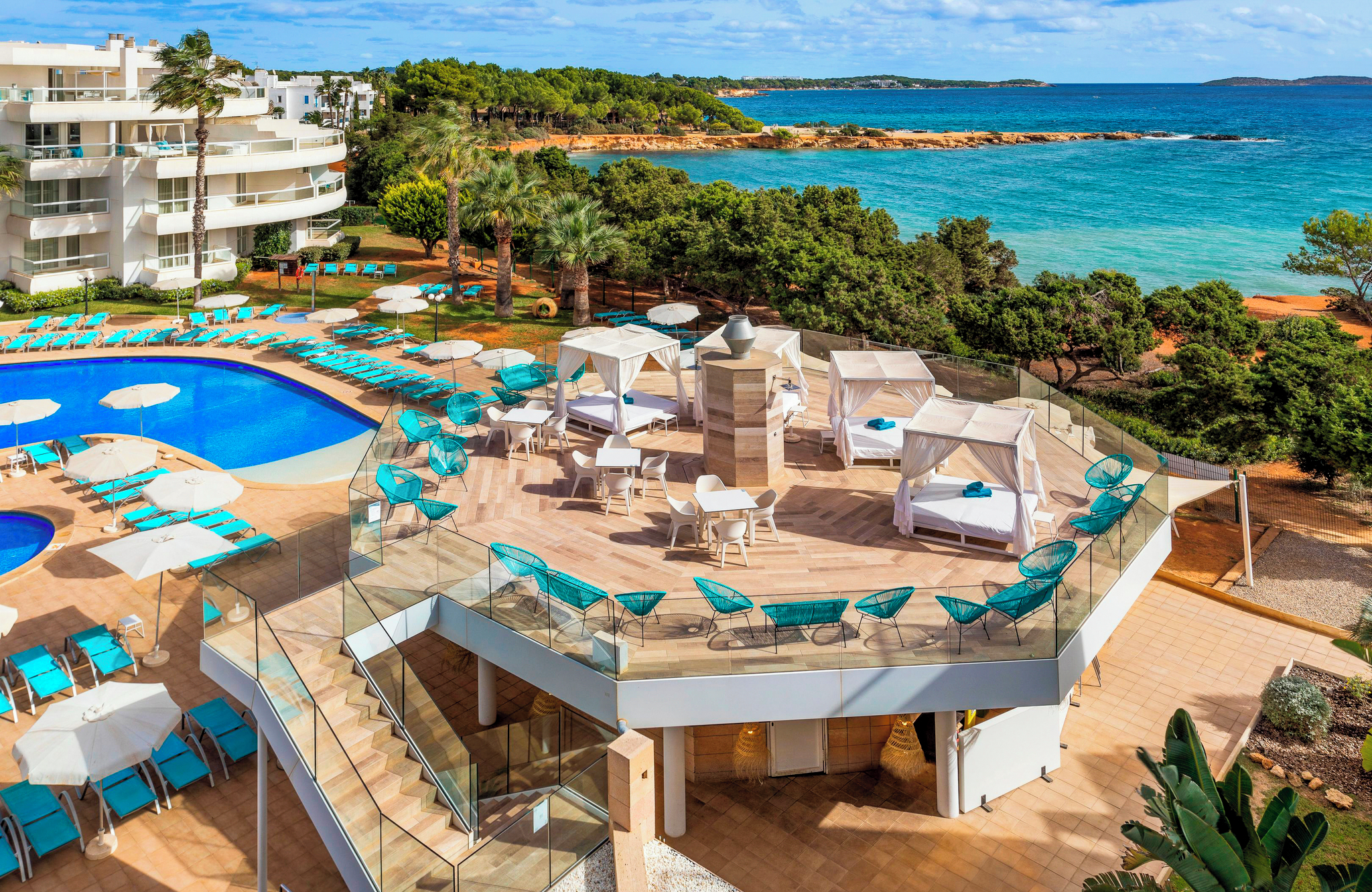 //www.jet2holidays.com/-/media/ibz tropic garden/ibz_70689_tropic_garden_hotel_apartments_0524_14_698x448.jpg