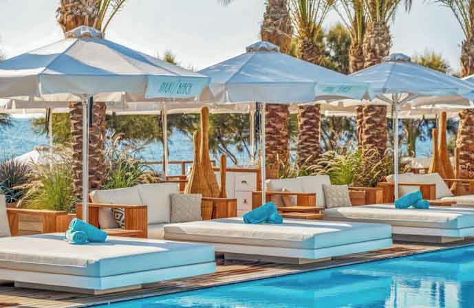 //www.jet2holidays.com/-/media/jtr_81481_nikki_beach_resort_and_spa_1119_45_689x448.jpg