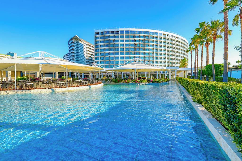 Crystal Centro Resort