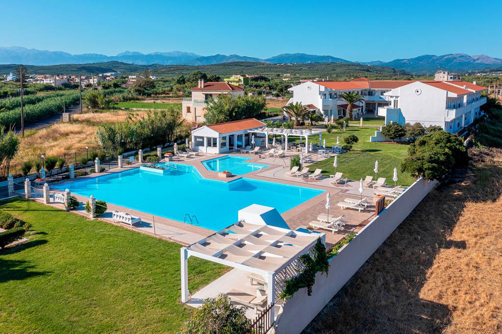 Mrs Chryssana Beach Hotel