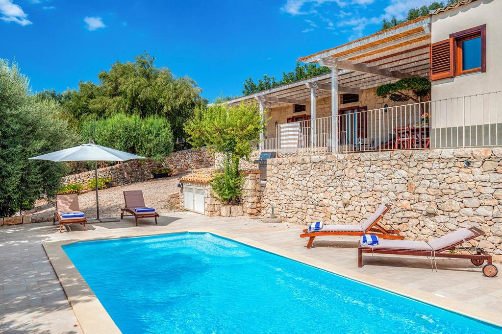 Villa Whispering Breeze