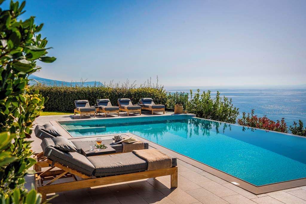 Villa Trapezaki Bay View