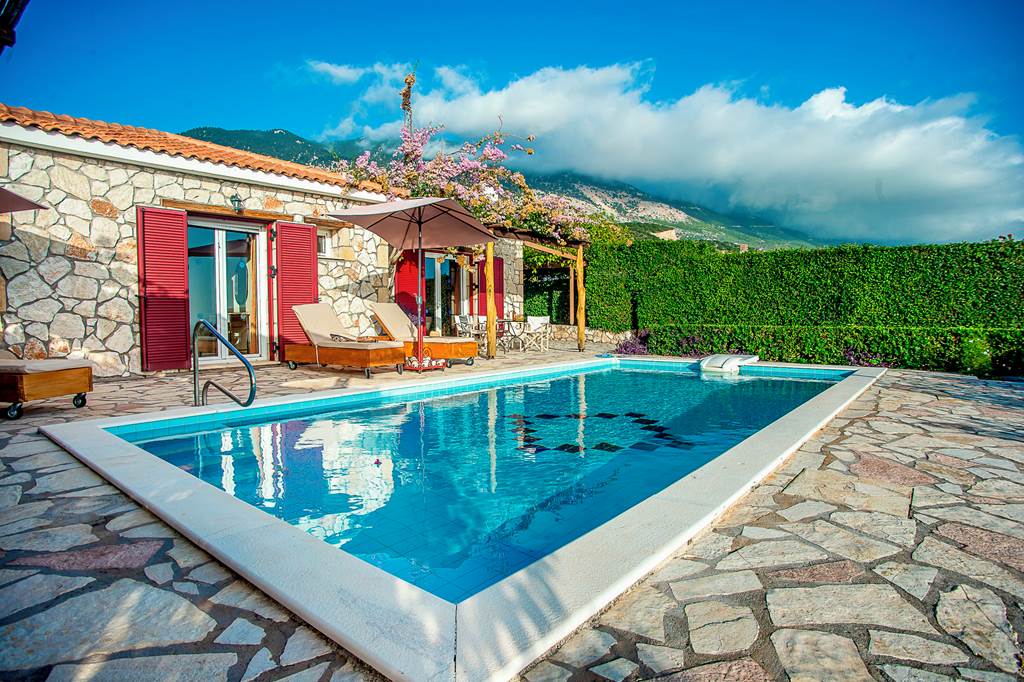 Villa Bouganvillea Trapezaki