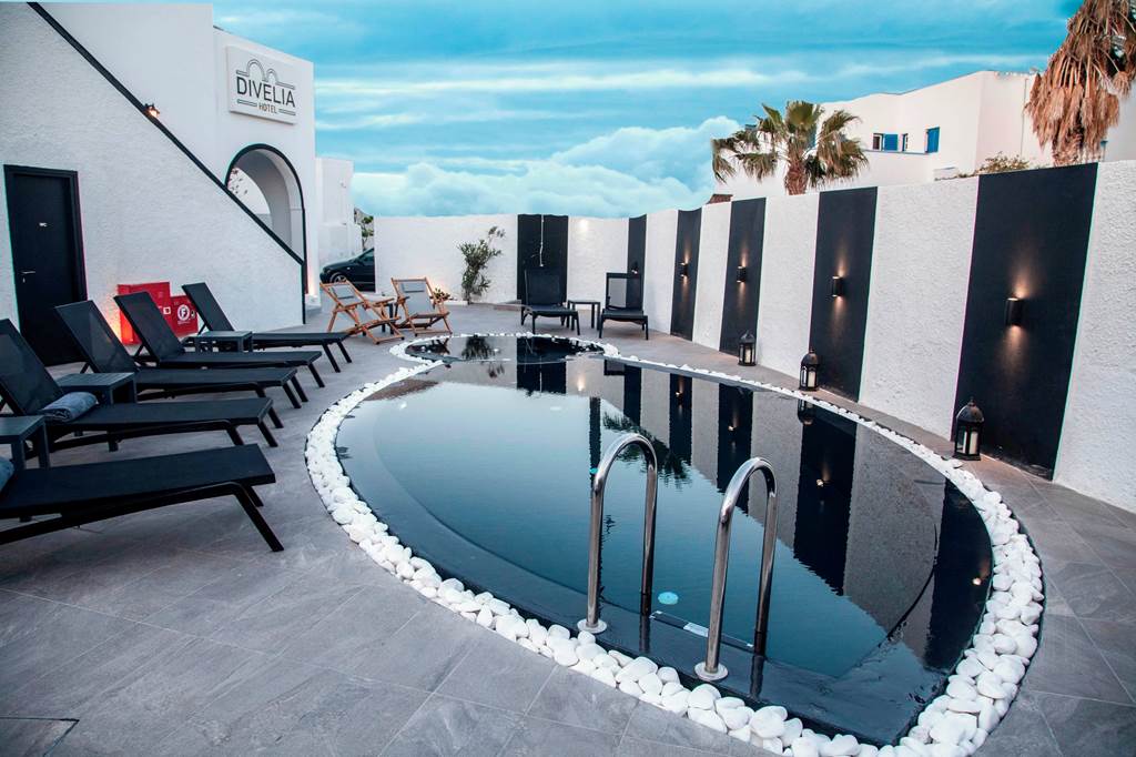 Divelia Hotel