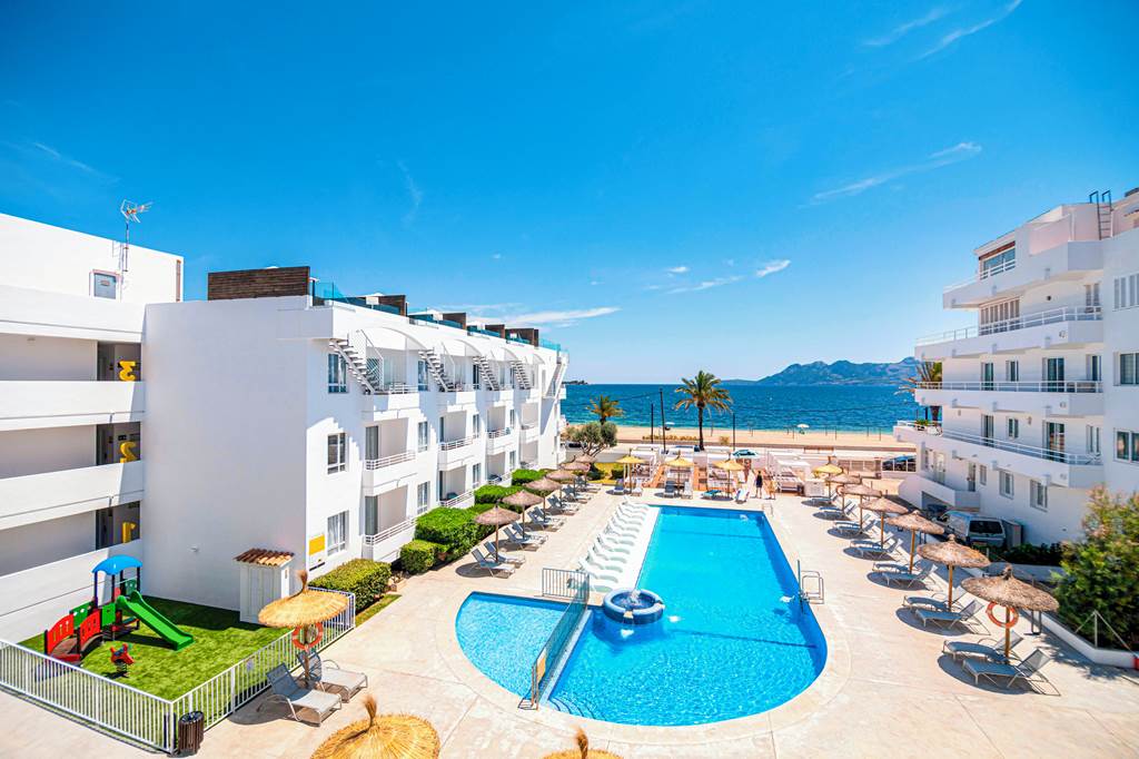 Hobby Club Apartments